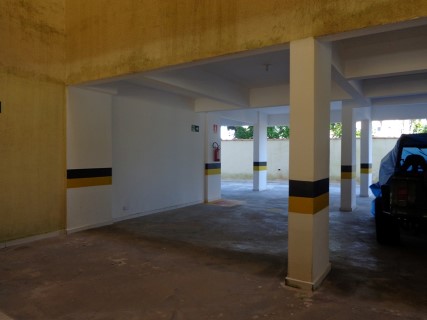 APARTAMENTO COM 03 DORMITÓRIOS